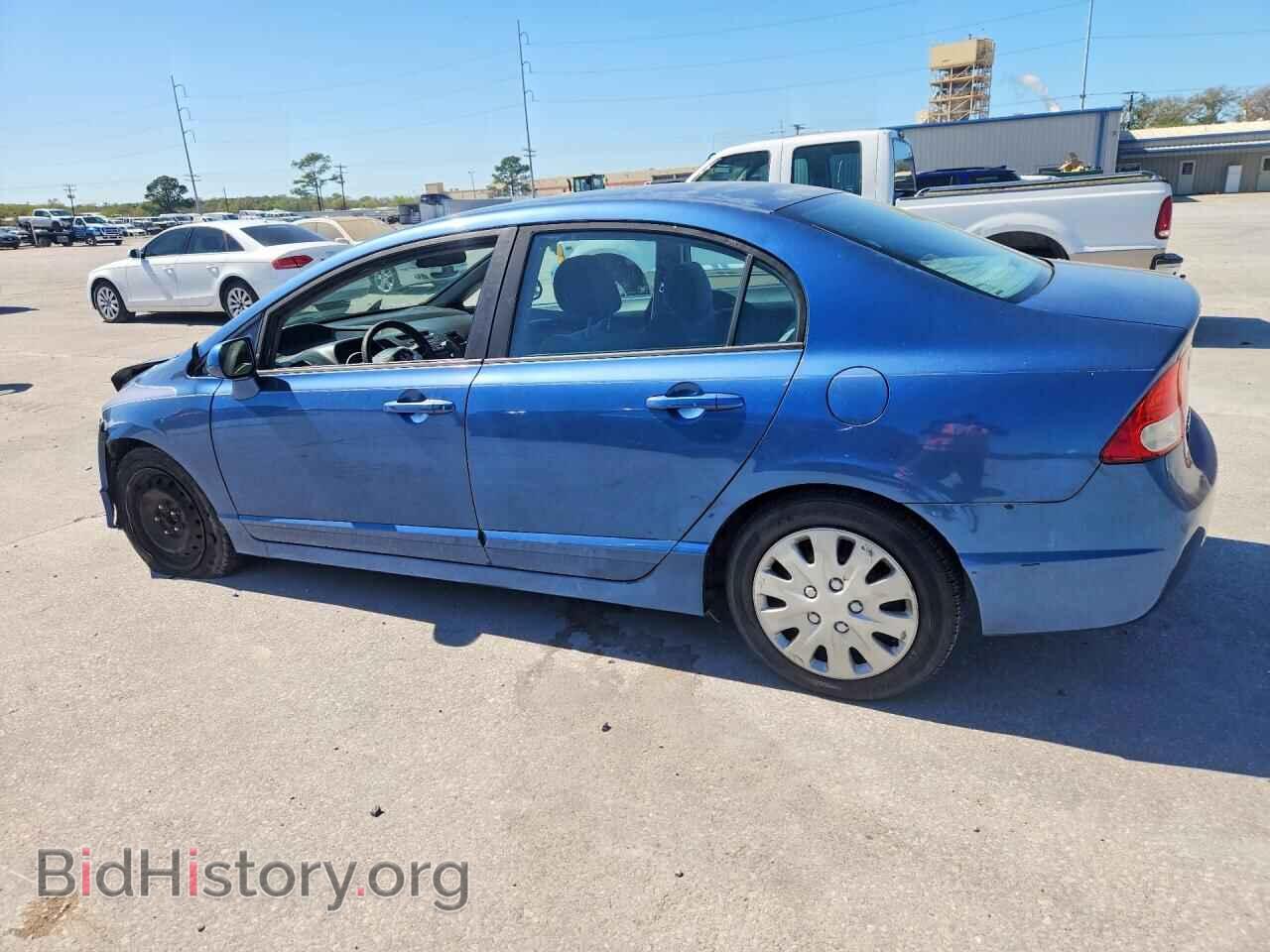 2010 HONDA CIVIC - VIN: 19XFA1F58AE077742 - Фото 2