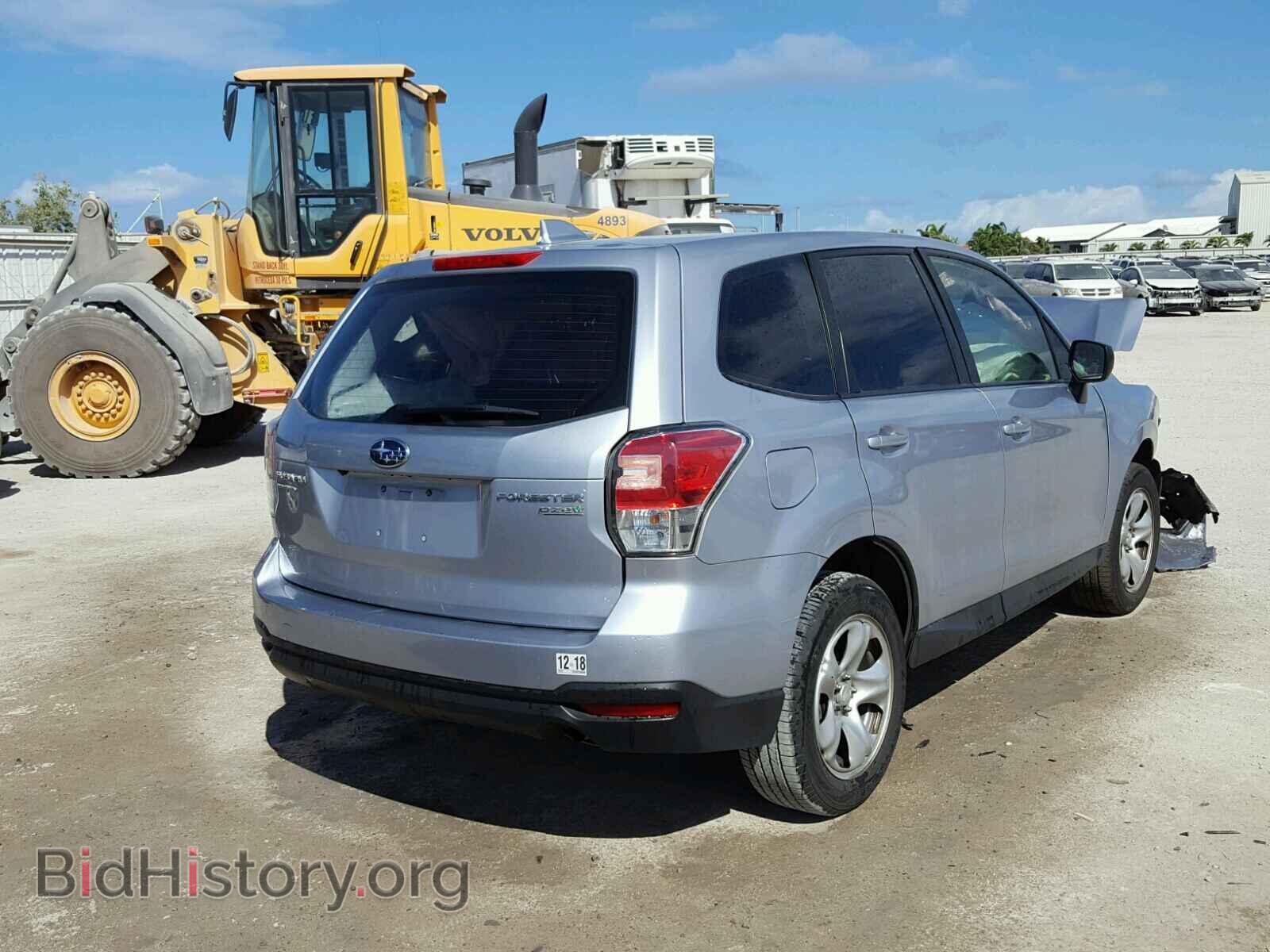 2017 SUBARU FORESTER - VIN: JF2SJAAC1HH500350 - Фото 4