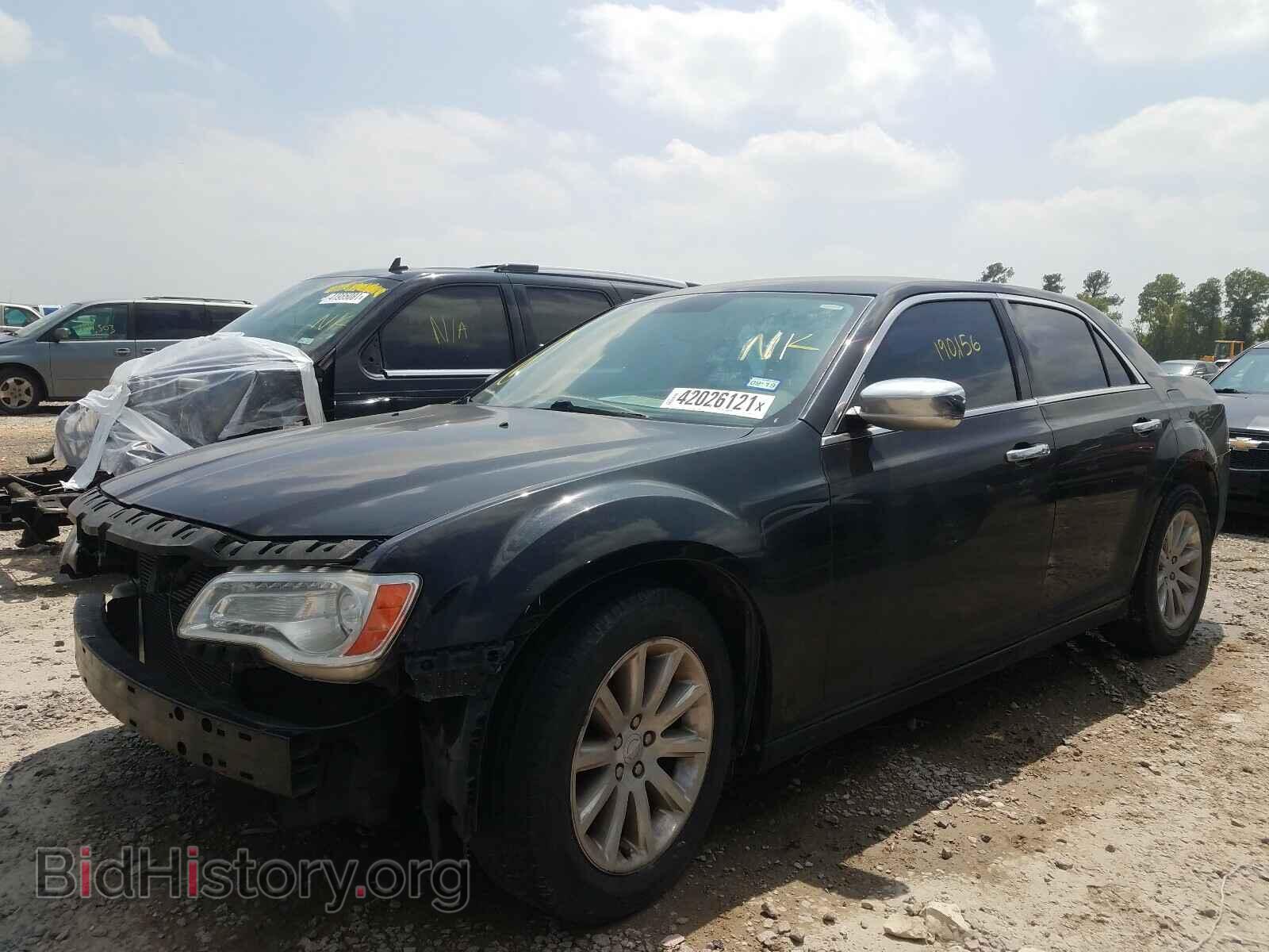 2011 CHRYSLER 300 - VIN: 2C3CA4CG3BH527432 - Фото 2