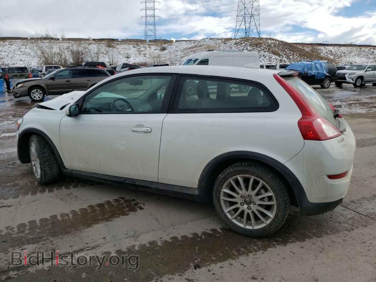 2012 VOLVO C30 - VIN: YV1672MKXC2286844 - Фото 2
