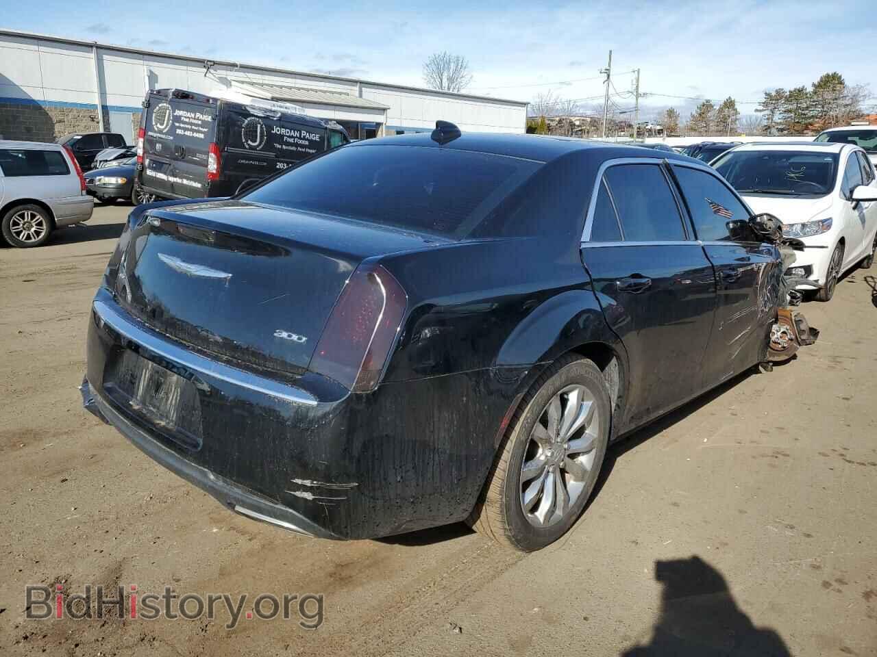 2017 CHRYSLER 300 - VIN: 2C3CCARG6HH604111 - Фото 3