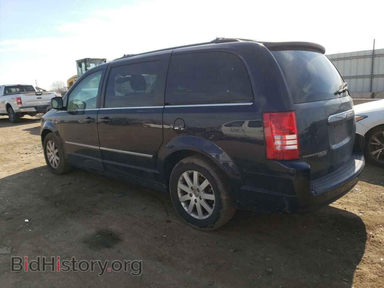 2010 CHRYSLER MINIVAN - VIN: 2A4RR5DX2AR267336 - Photo 2