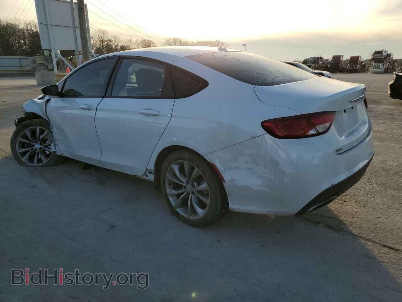 2015 CHRYSLER 200 - VIN: 1C3CCCBBXFN670384 - Фото 2