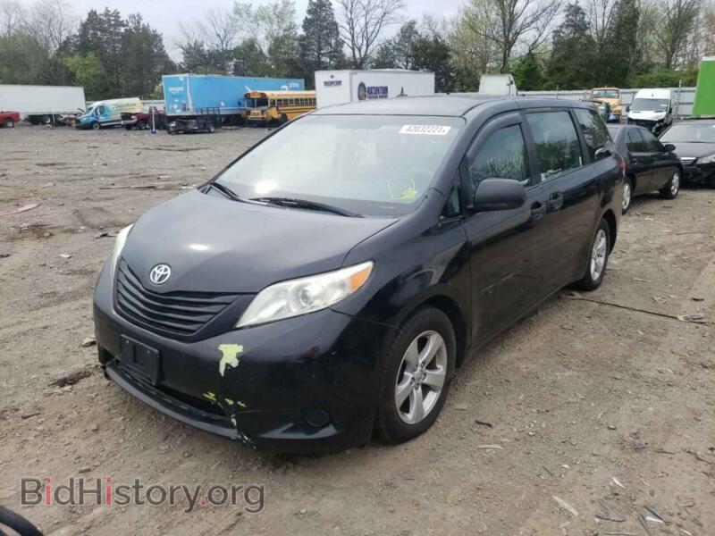 2013 Toyota SIENNA (VIN 5TDZK3DC8DS360045) — фото 2 из 10