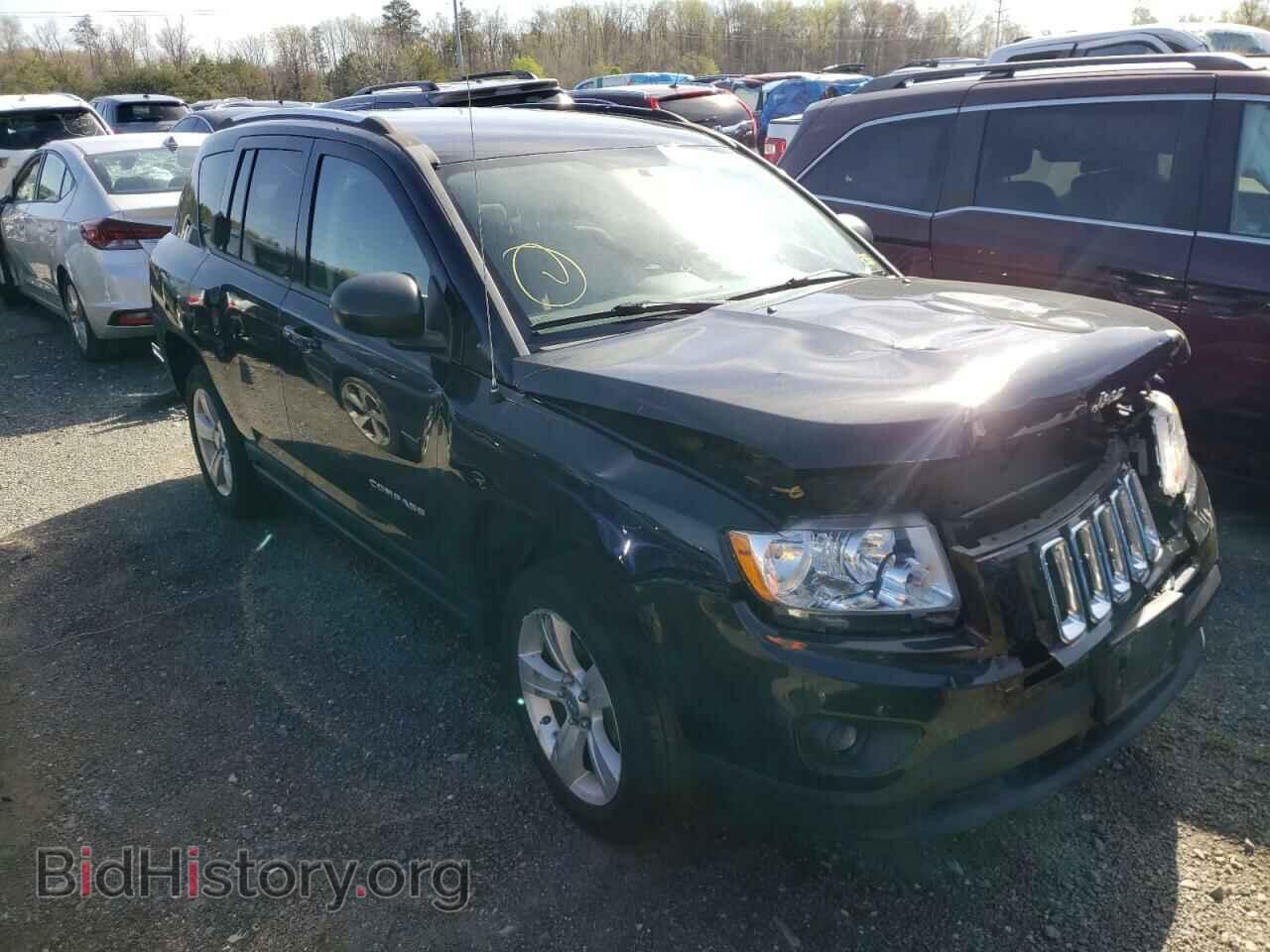 Photo 1J4NF1FB4BD226132 - JEEP COMPASS 2011