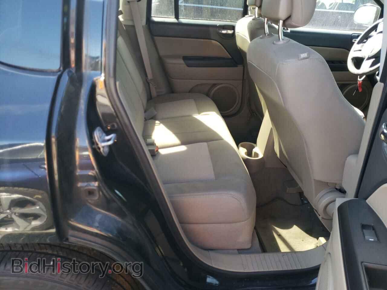 2011 JEEP COMPASS - VIN: 1J4NF1FB4BD226132 - Photo 2