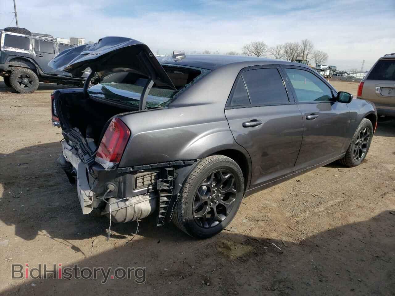 2019 CHRYSLER 300 - VIN: 2C3CCAGG7KH586437 - Photo 3