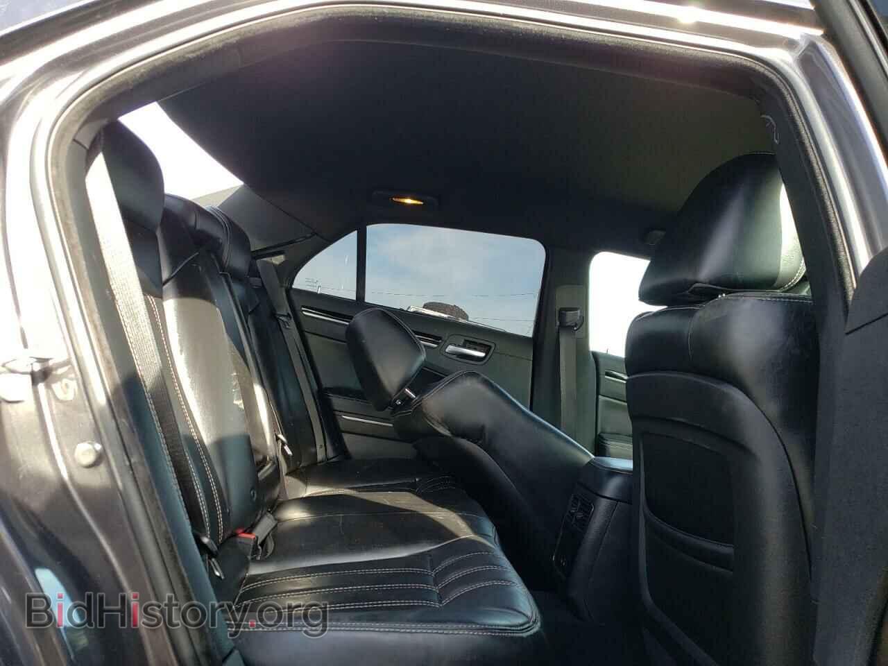 2019 CHRYSLER 300 - VIN: 2C3CCAGG7KH586437 - Photo 10