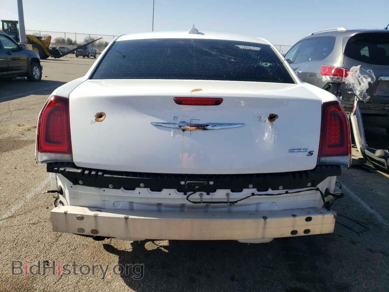 2016 CHRYSLER 300 - VIN: 2C3CCABG9GH294870 - Фото 6