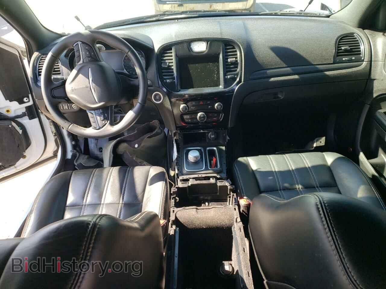 2016 CHRYSLER 300 - VIN: 2C3CCABG9GH294870 - Фото 8