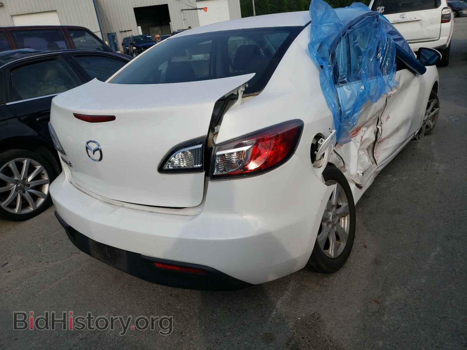2011 MAZDA 3 - VIN: JM1BL1VG8B1432876 - Photo 4