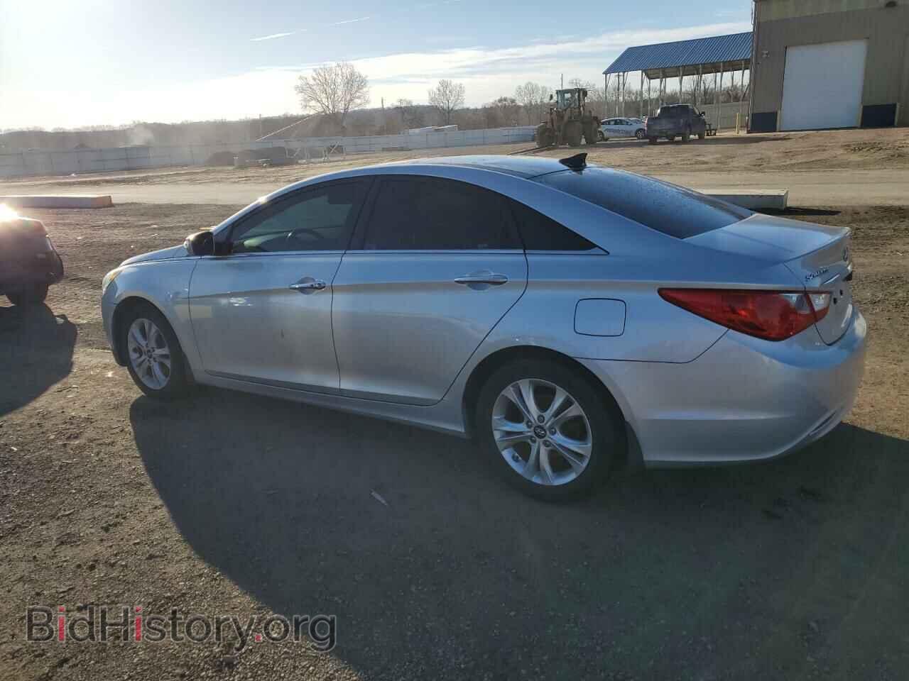 2013 HYUNDAI SONATA - VIN: 5NPEC4AC2DH669165 - Фото 2