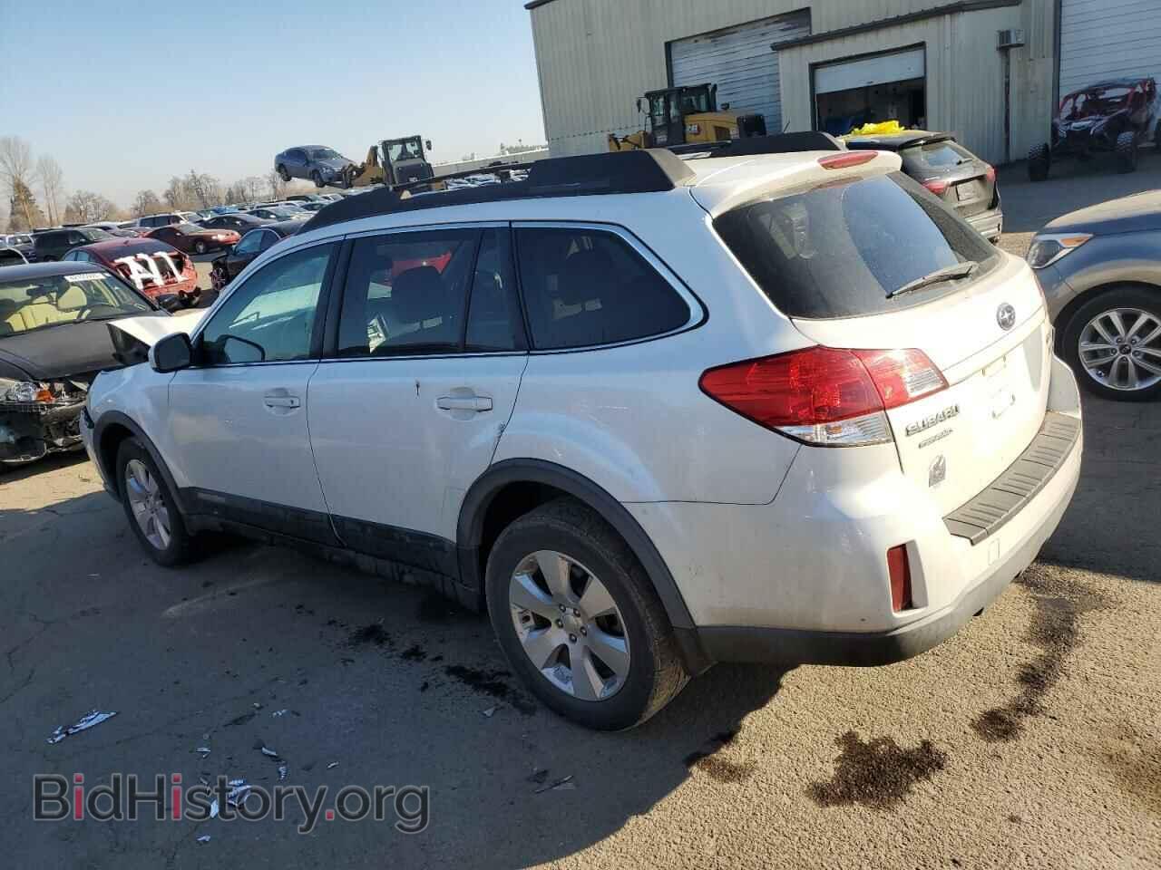 2011 SUBARU OUTBACK - VIN: 4S4BRDCC1B2334889 - Фото 2