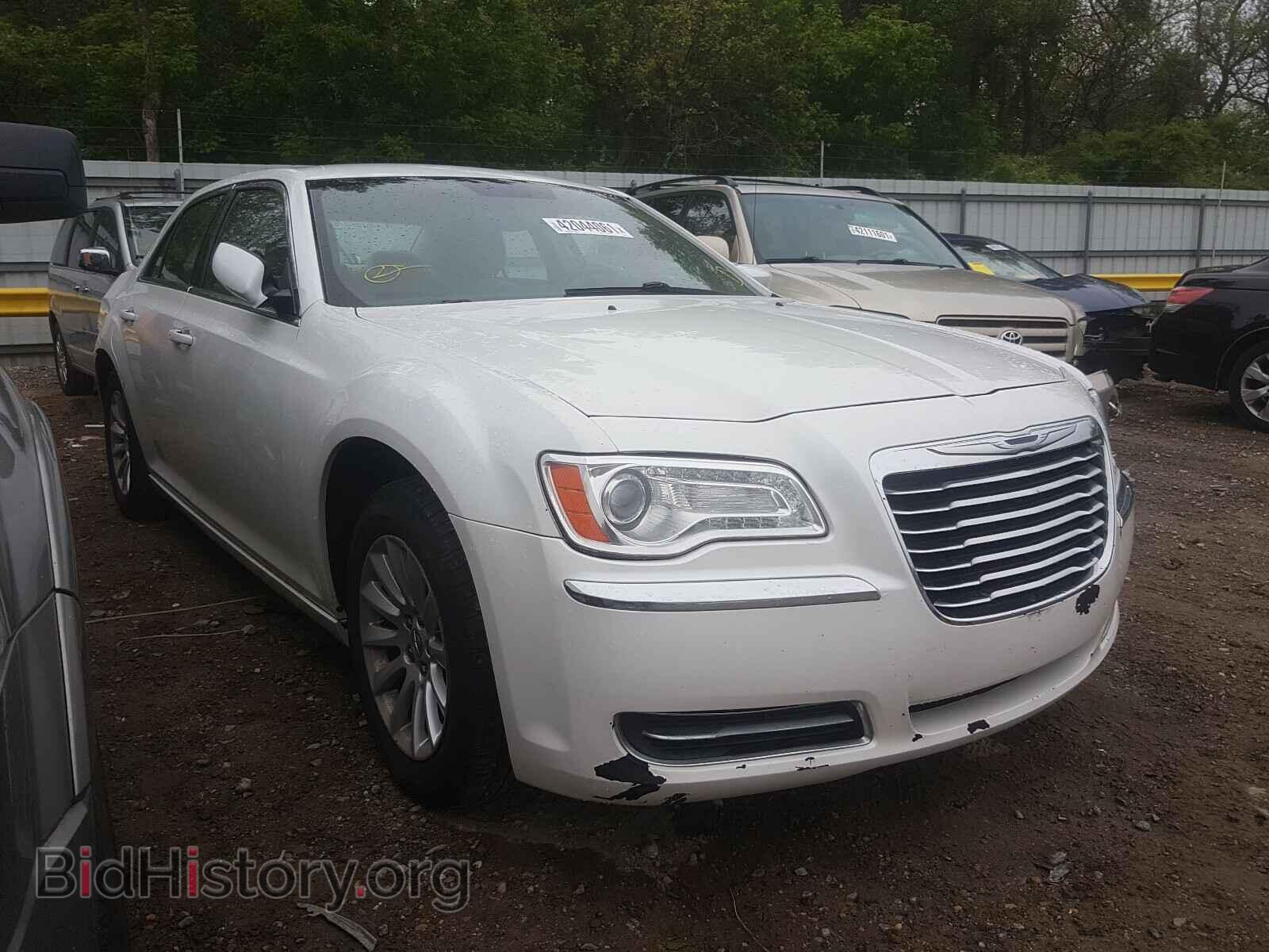 Фотография 2C3CA4CG7BH529104 - CHRYSLER 300 2011