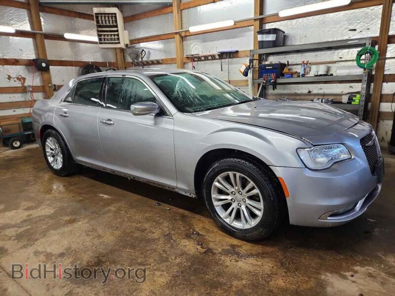 2016 Chrysler 300 (VIN 2C3CCAEG6GH343390) — photo 4 of 15