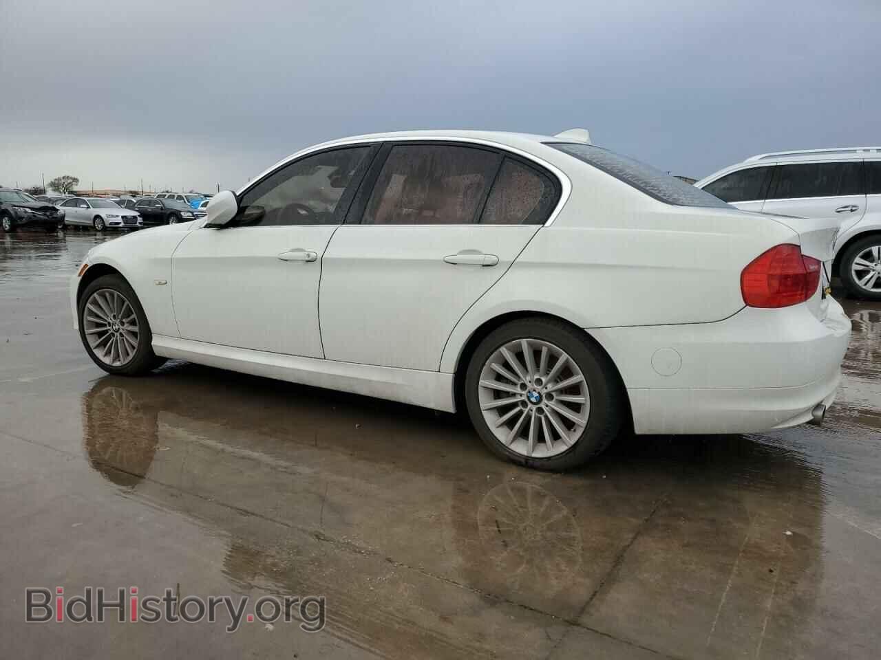 2011 BMW 3 SERIES - VIN: WBAPN7C55BA780331 - Фото 2