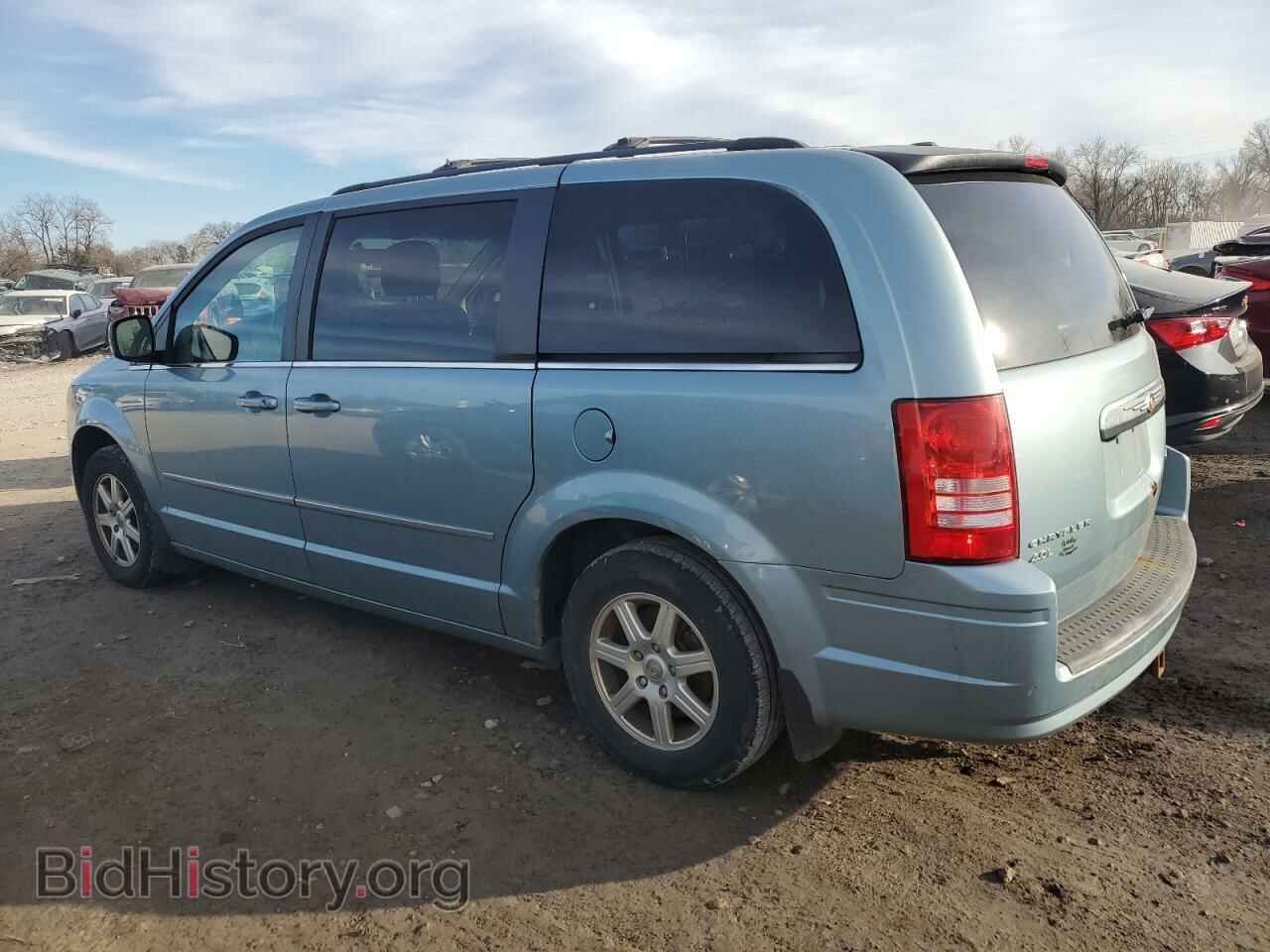 2010 CHRYSLER MINIVAN - VIN: 2A4RR8DX4AR338621 - Photo 2