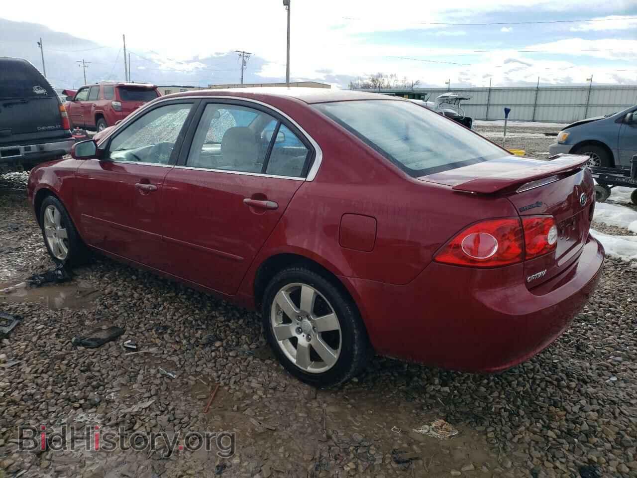 2007 KIA OPTIMA - VIN: KNAGE123475111402 - Фото 2