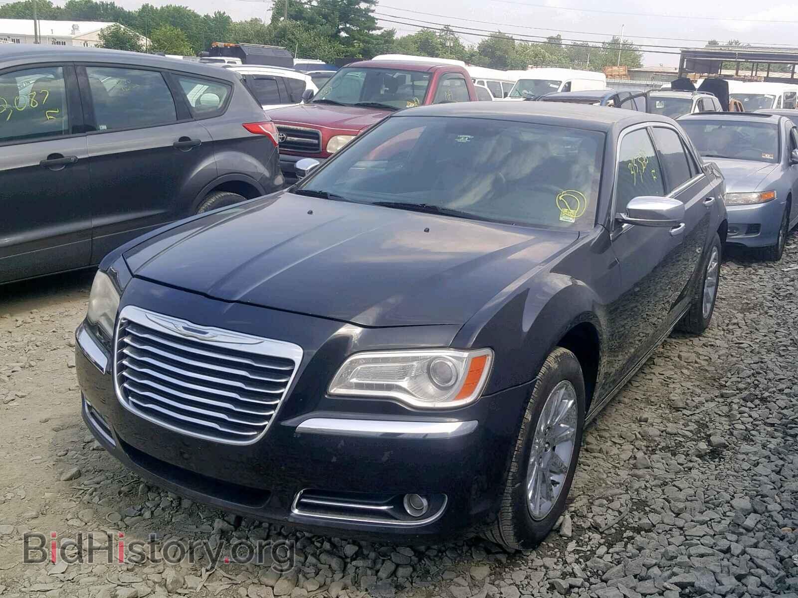 2011 CHRYSLER 300 - VIN: 2C3CA5CG8BH533619 - Фото 2