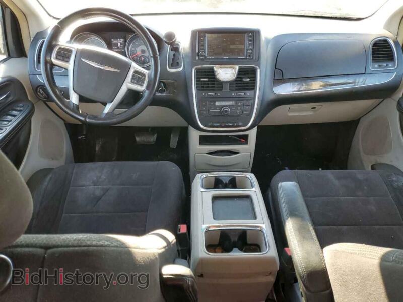2011 Chrysler MINIVAN (VIN 2A4RR5DG4BR614893) — photo 8 of 12