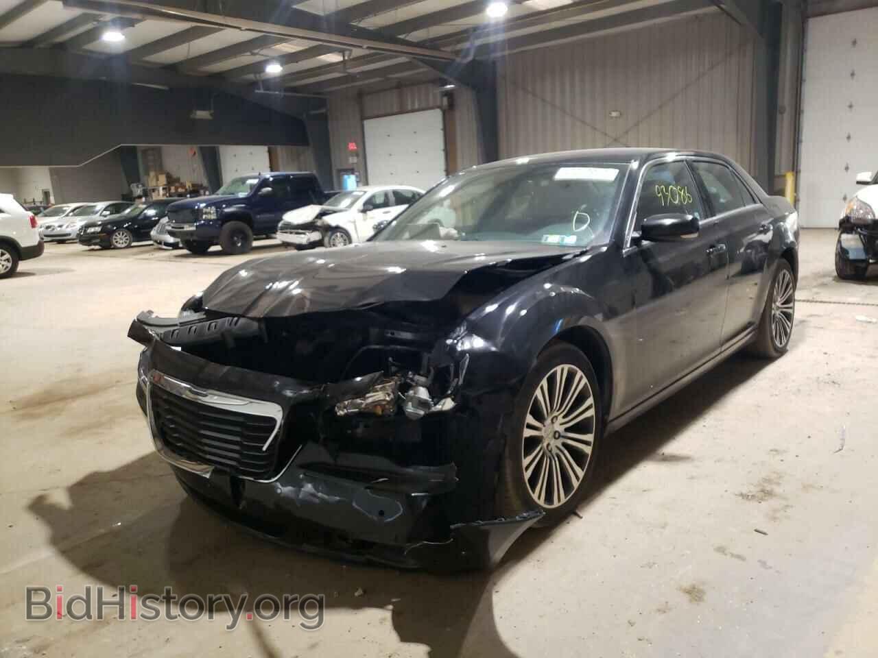 2014 CHRYSLER 300 - VIN: 2C3CCABG3EH142046 - Фото 2