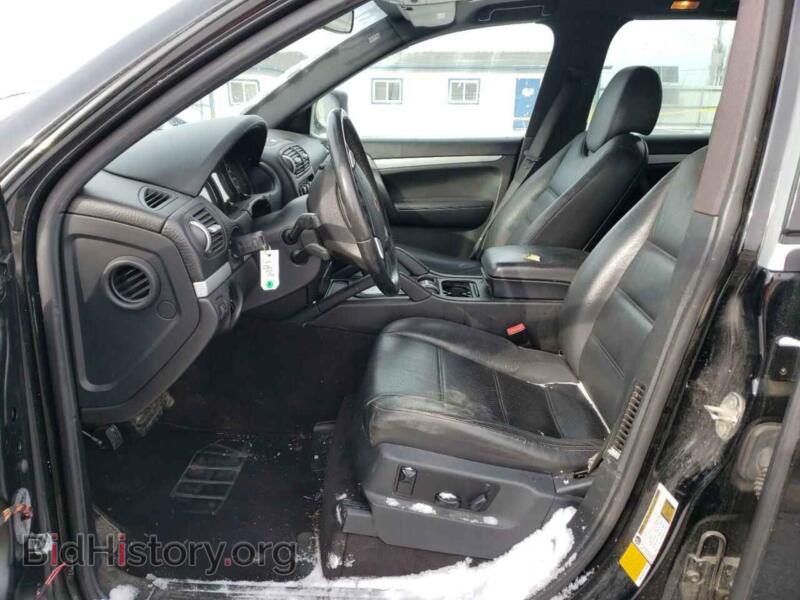 2010 Porsche CAYENNE (VIN WP1AA2AP1ALA05196) — photo 7 of 14