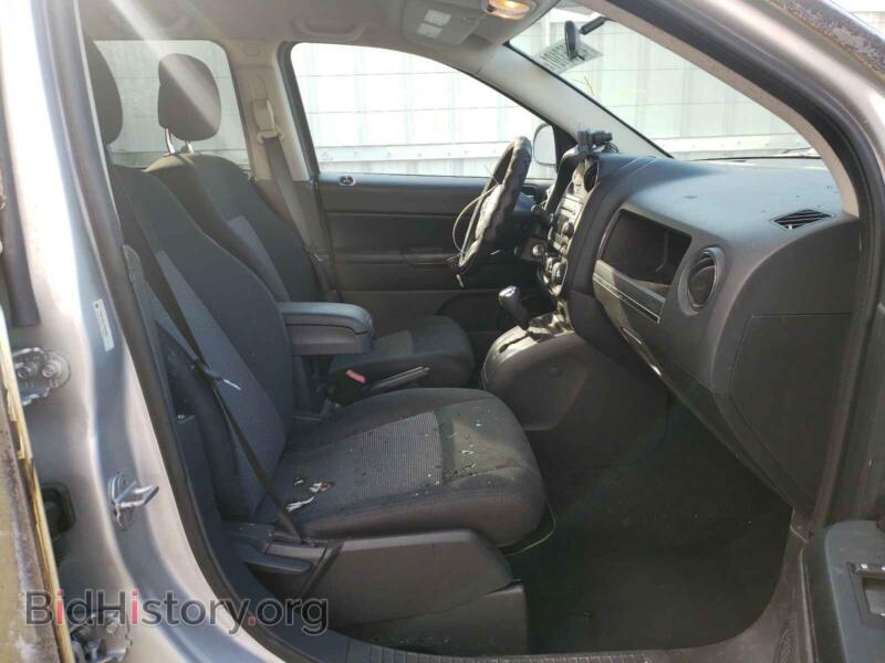 2012 Jeep COMPASS (VIN 1C4NJCBA2CD565681) — photo 5 of 10