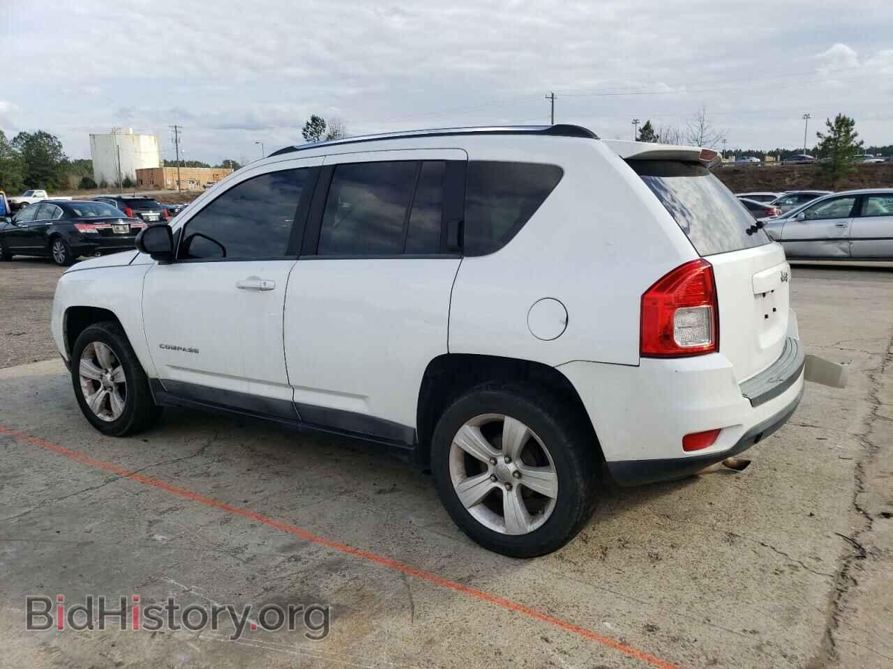 2011 JEEP COMPASS - VIN: 1J4NT1FBXBD168682 - Photo 2