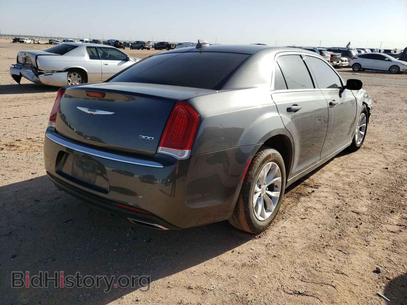 2019 CHRYSLER 300 - VIN: 2C3CCAAG4KH500817 - Фото 4