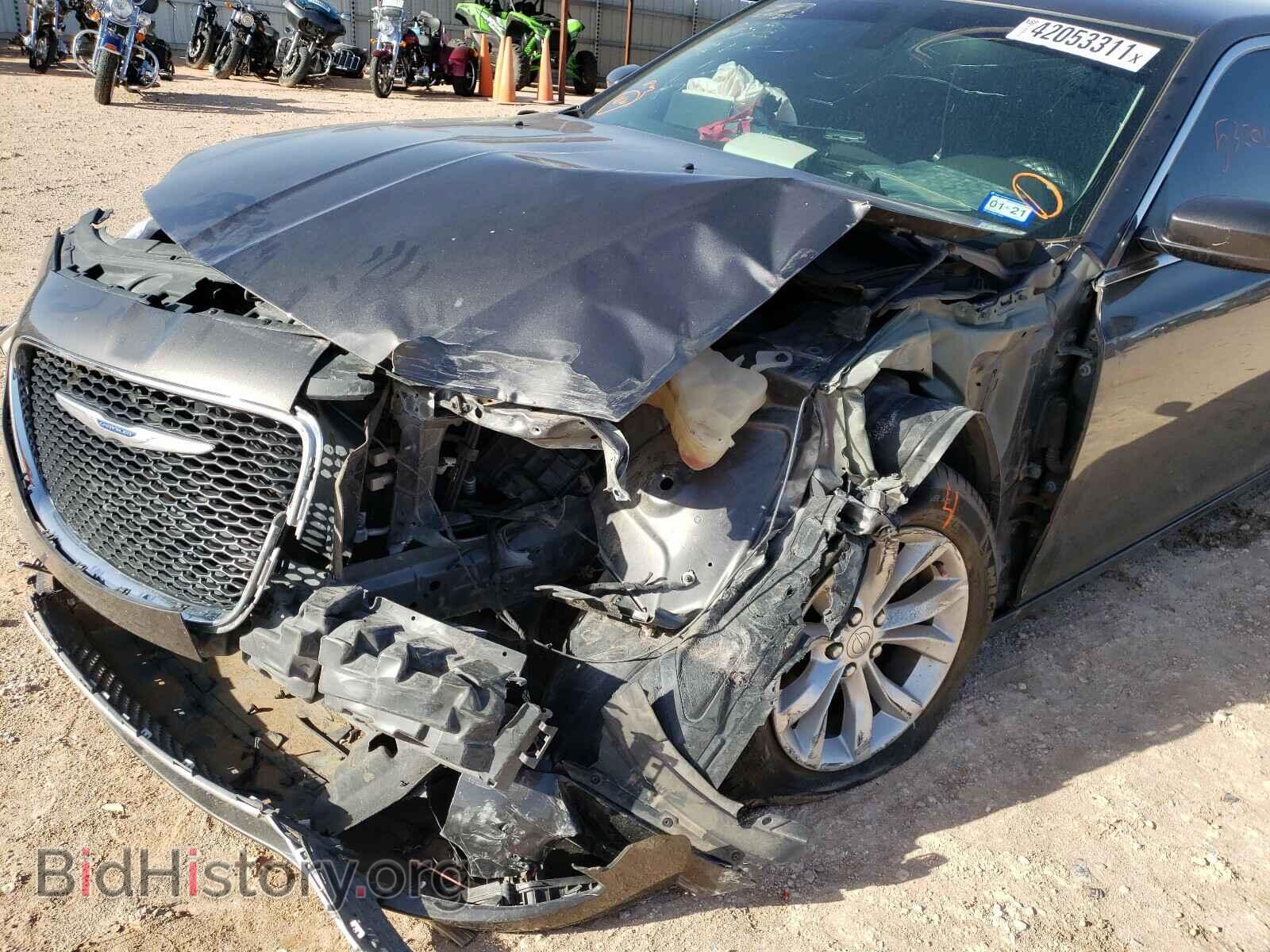 2019 CHRYSLER 300 - VIN: 2C3CCAAG4KH500817 - Фото 9