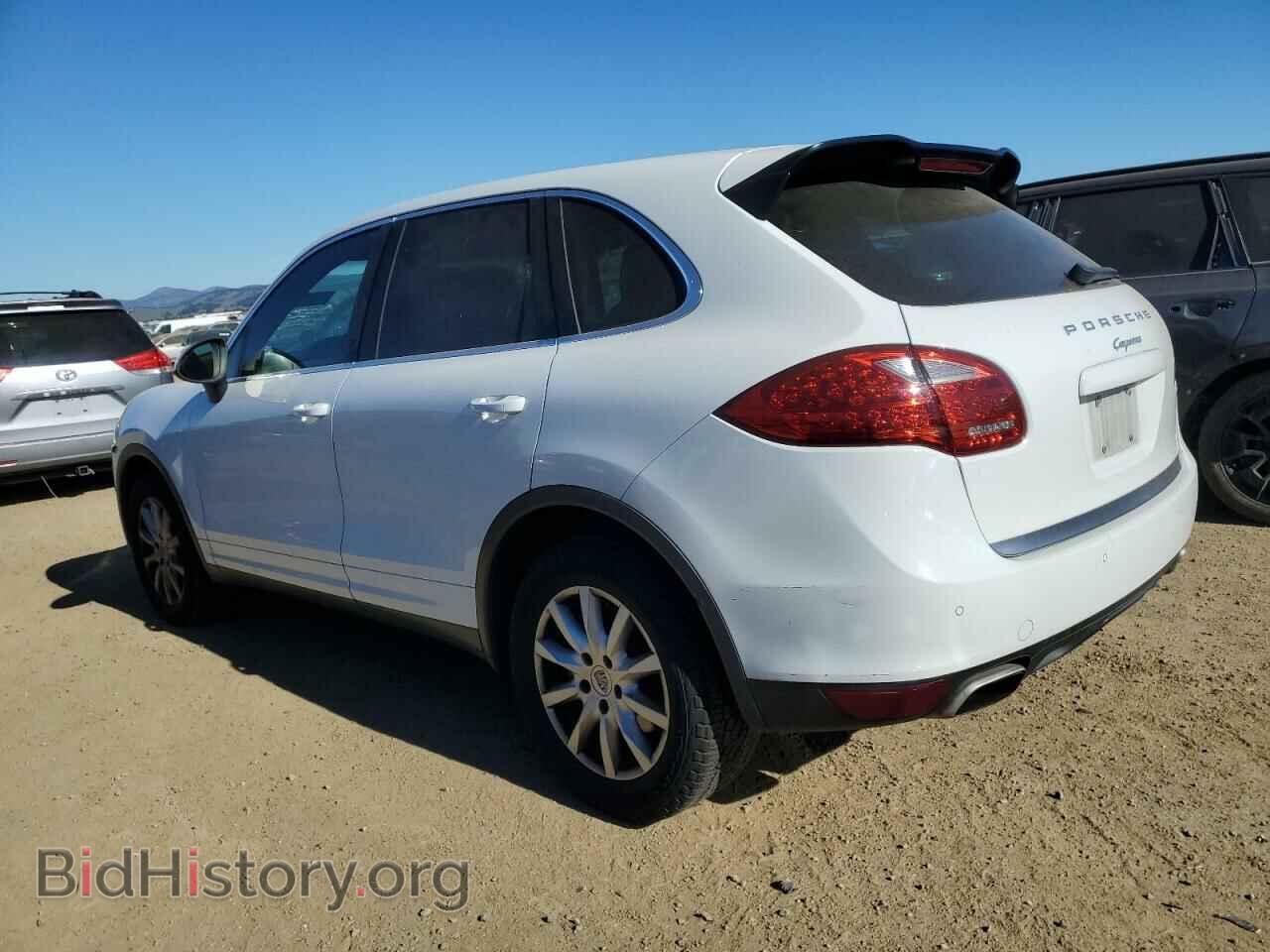 2013 PORSCHE CAYENNE - VIN: WP1AA2A29DLA01034 - Photo 2