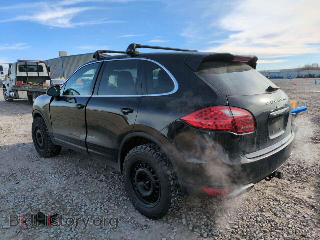 2011 PORSCHE CAYENNE - VIN: WP1AB2A29BLA42676 - Photo 2