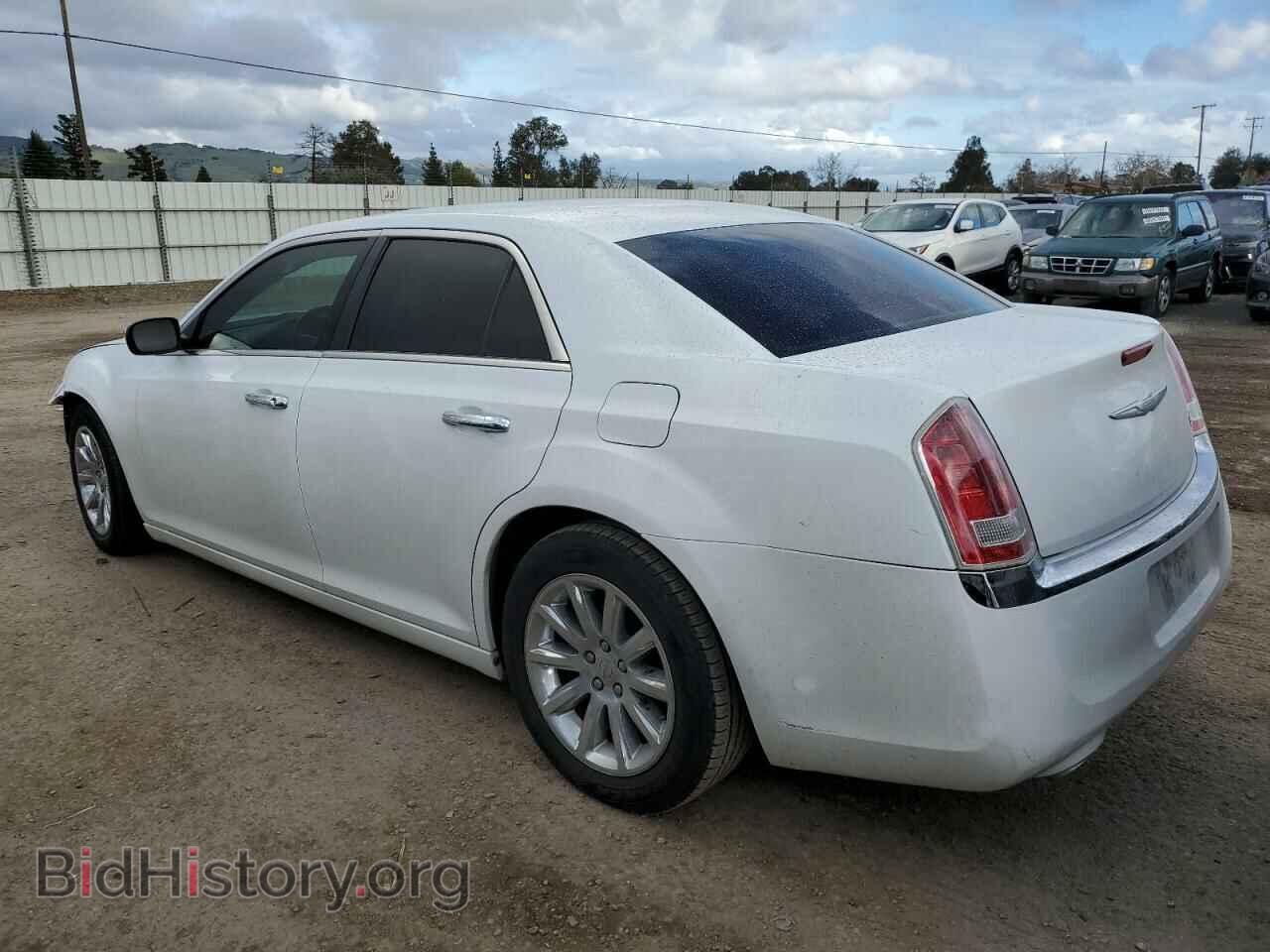 2012 CHRYSLER 300 - VIN: 2C3CCACG2CH283525 - Photo 2