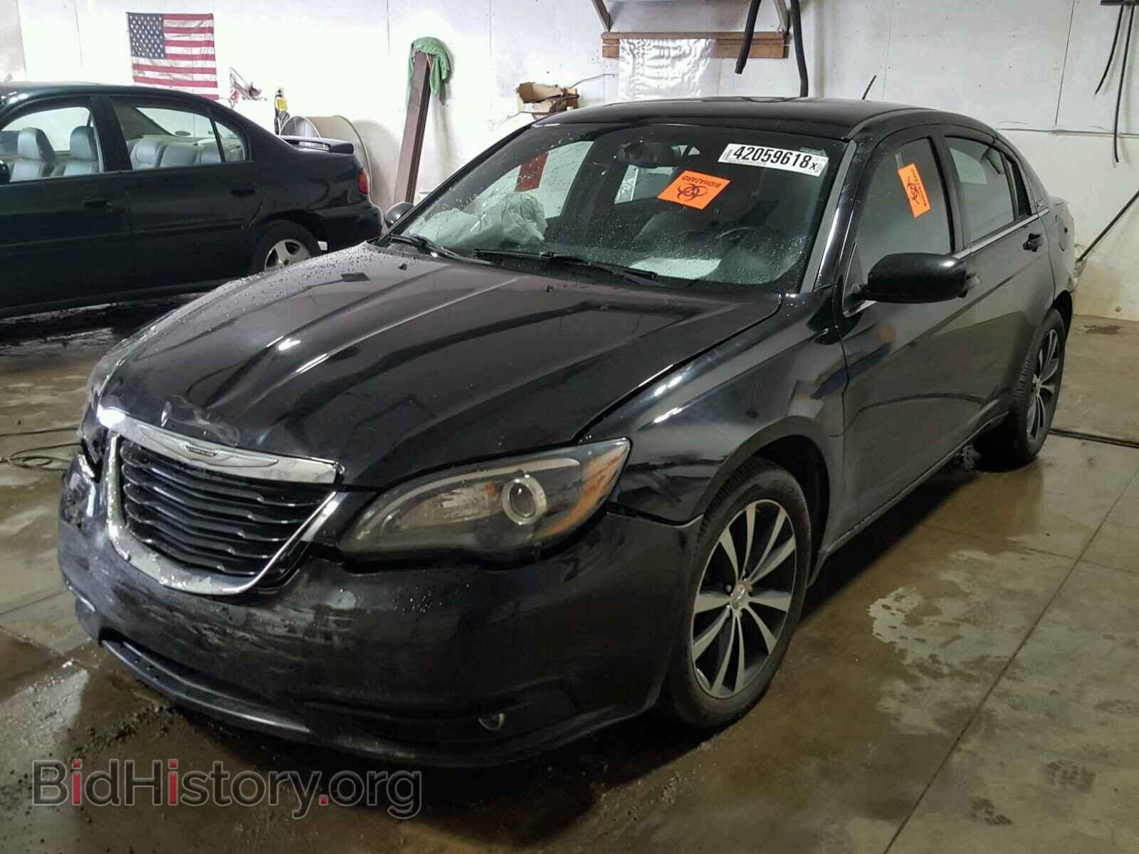 2012 CHRYSLER 200 - VIN: 1C3CCBHG2CN304332 - Фото 2
