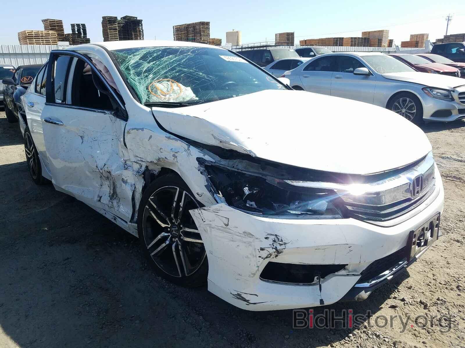 Photo 1HGCR2F55HA283908 - HONDA ACCORD 2017