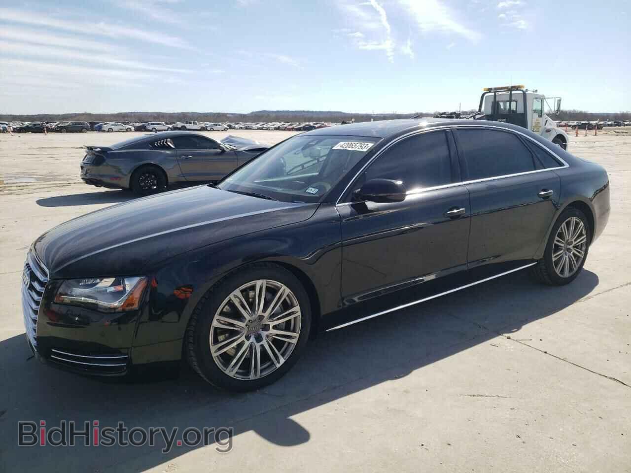 Photo WAURVAFD2CN025379 - AUDI A8 2012