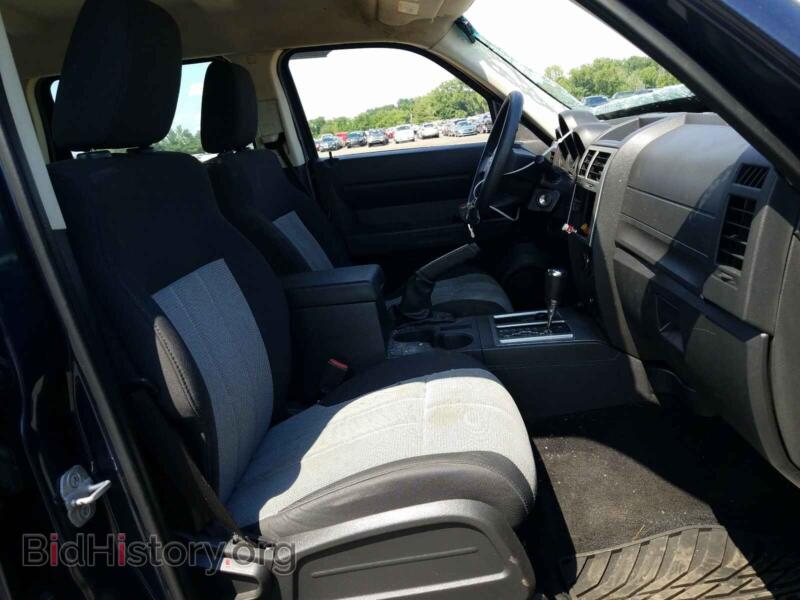 2008 Dodge NITRO (VIN 1D8GU28K88W114178) — фото 5 из 10