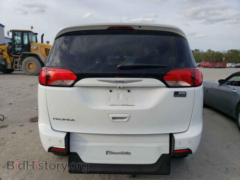 2020 Chrysler PACIFICA (VIN 2C4RC1BGXLR125645) — photo 6 of 13