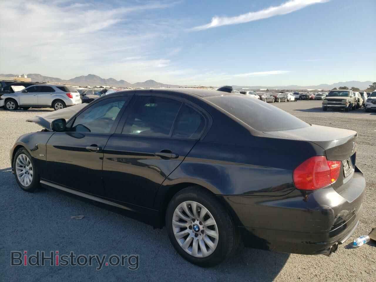 2009 BMW 3 SERIES - VIN: WBAPH57599NL80037 - Фото 2
