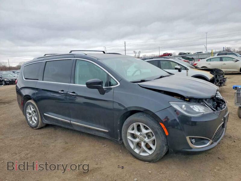 2017 Chrysler PACIFICA (VIN 2C4RC1EG8HR796380) — photo 4 of 13