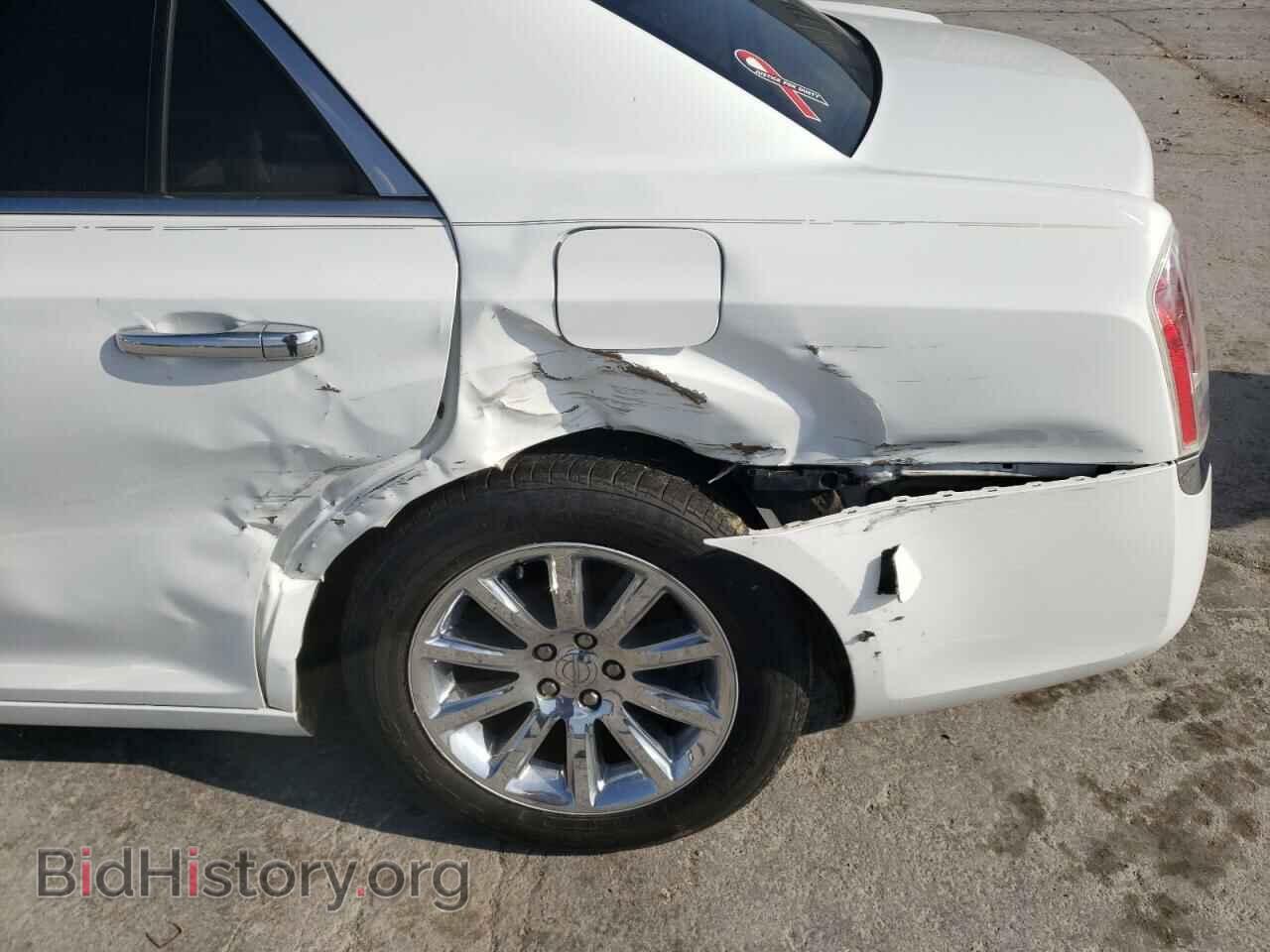 2011 CHRYSLER 300 - VIN: 2C3CA6CT6BH583082 - Фото 9