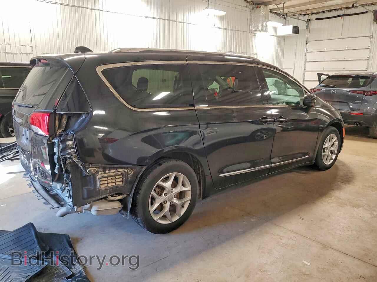 2017 CHRYSLER PACIFICA - VIN: 2C4RC1EG7HR756842 - Фото 3