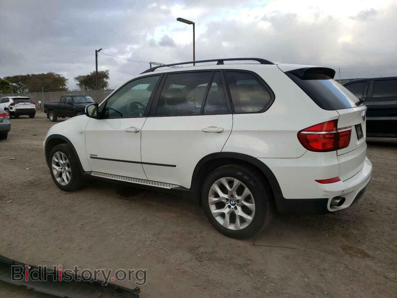 2011 BMW X5 - VIN: 5UXZV4C55BL741445 - Фото 2
