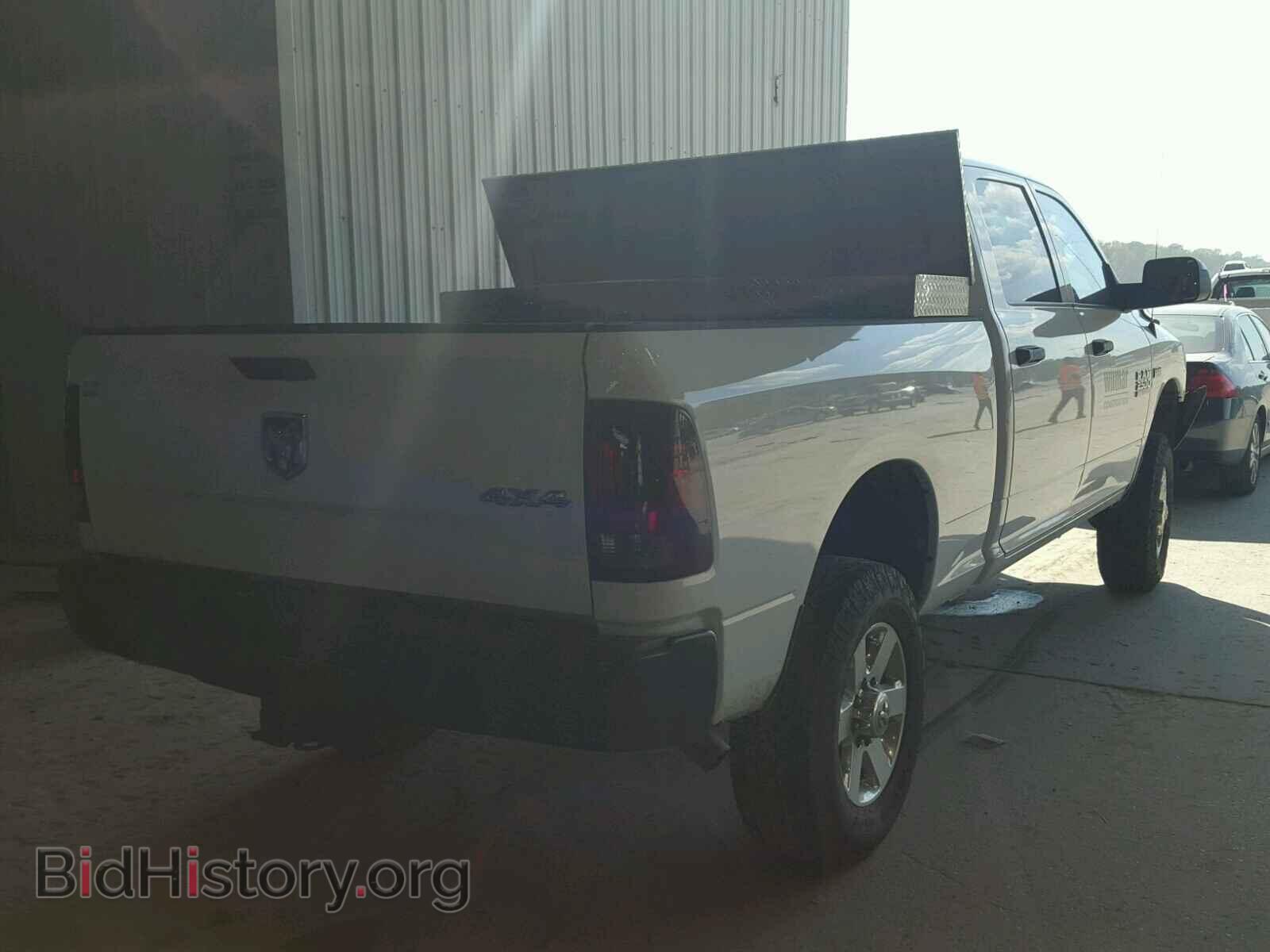 2015 RAM 2500 ST - VIN: 3C6TR5CT2FG592213 - Photo 4