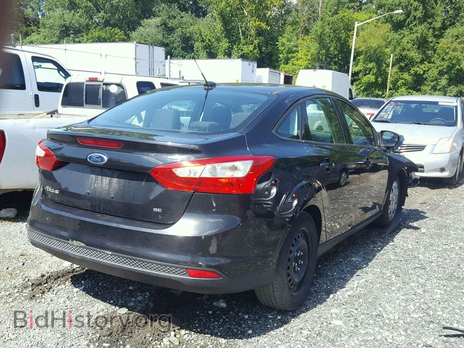 2012 Ford FOCUS (VIN 1FAHP3F21CL170174) — photo 4 of 10