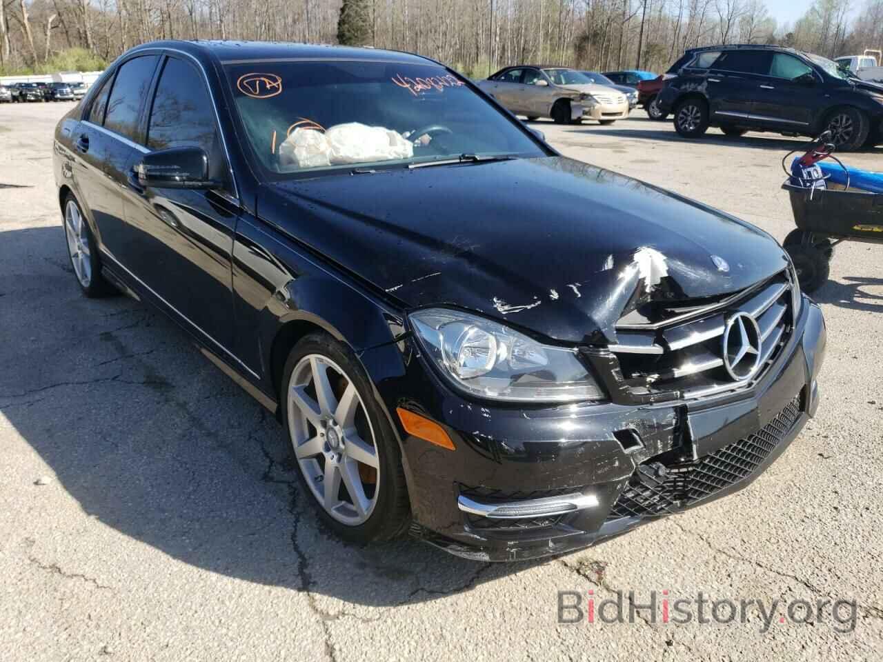 Photo WDDGF8AB0EA927177 - MERCEDES-BENZ C-CLASS 2014