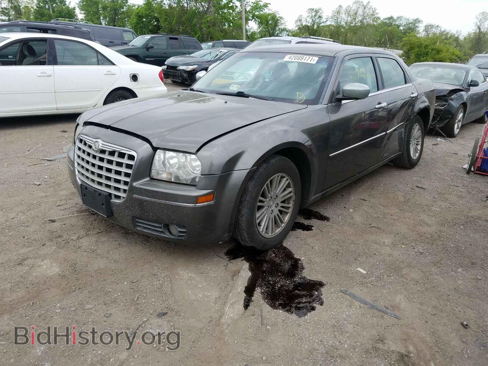 2010 CHRYSLER 300 - VIN: 2C3CA5CV4AH248865 - Фото 2