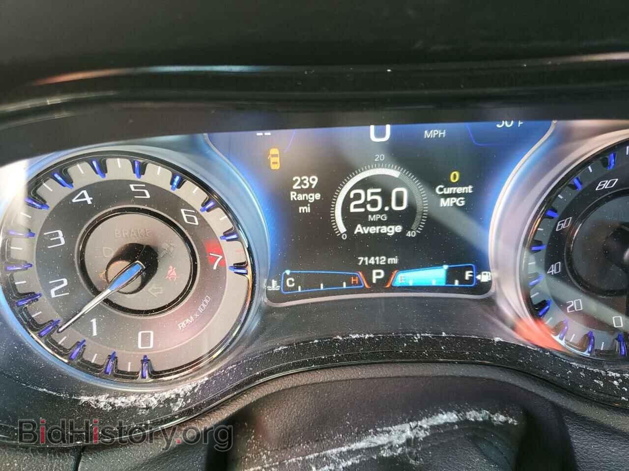 2017 CHRYSLER 300 - VIN: 2C3CCABG3HH616193 - Фото 9