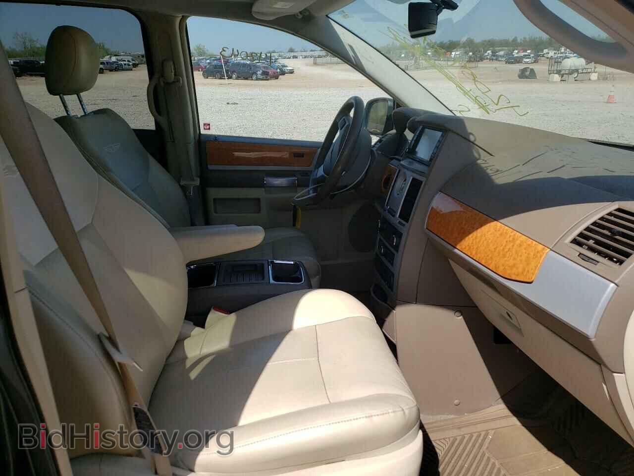 2008 CHRYSLER MINIVAN - VIN: 2A8HR64X88R697365 - Фото 5