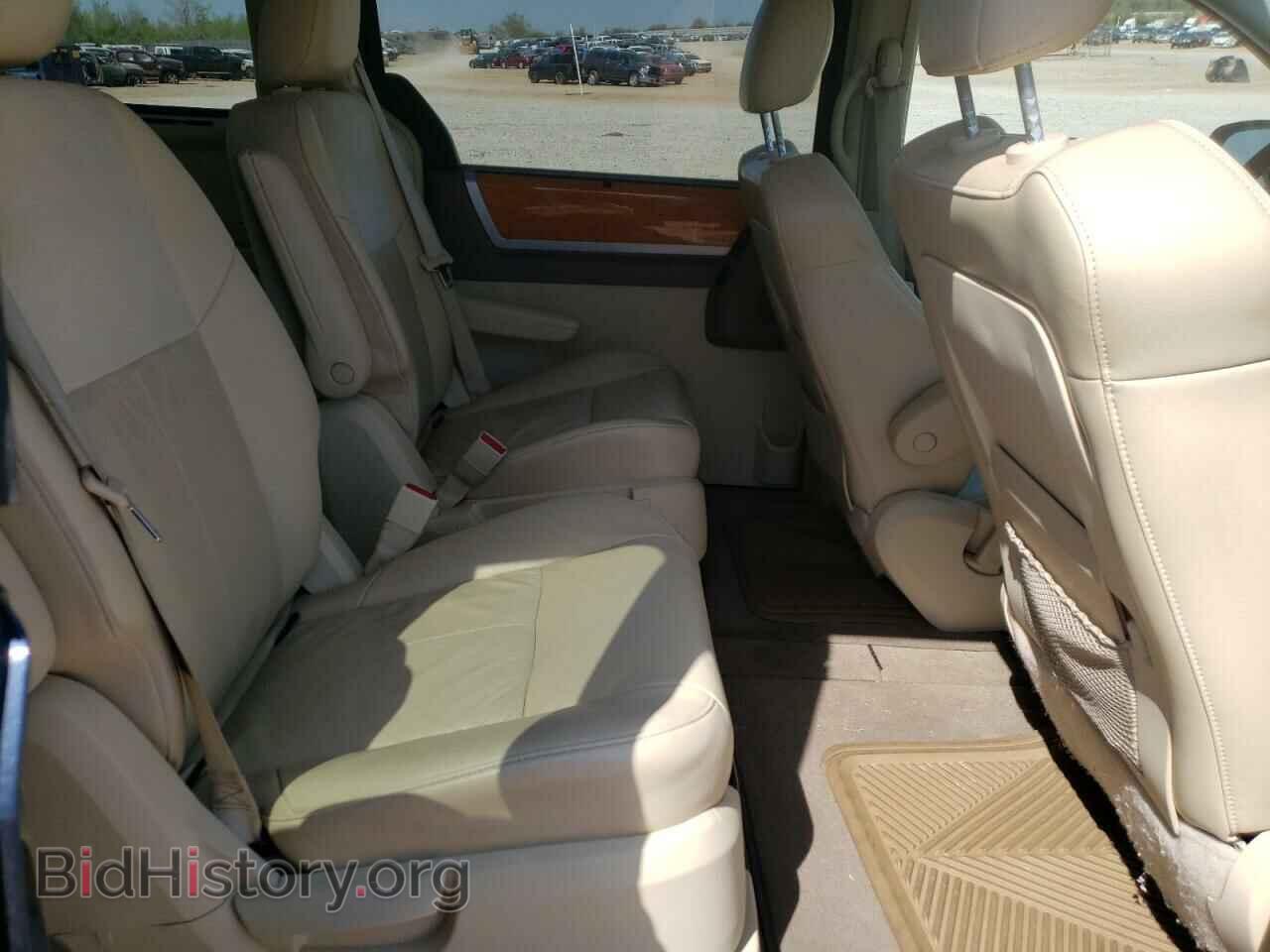 2008 CHRYSLER MINIVAN - VIN: 2A8HR64X88R697365 - Фото 6